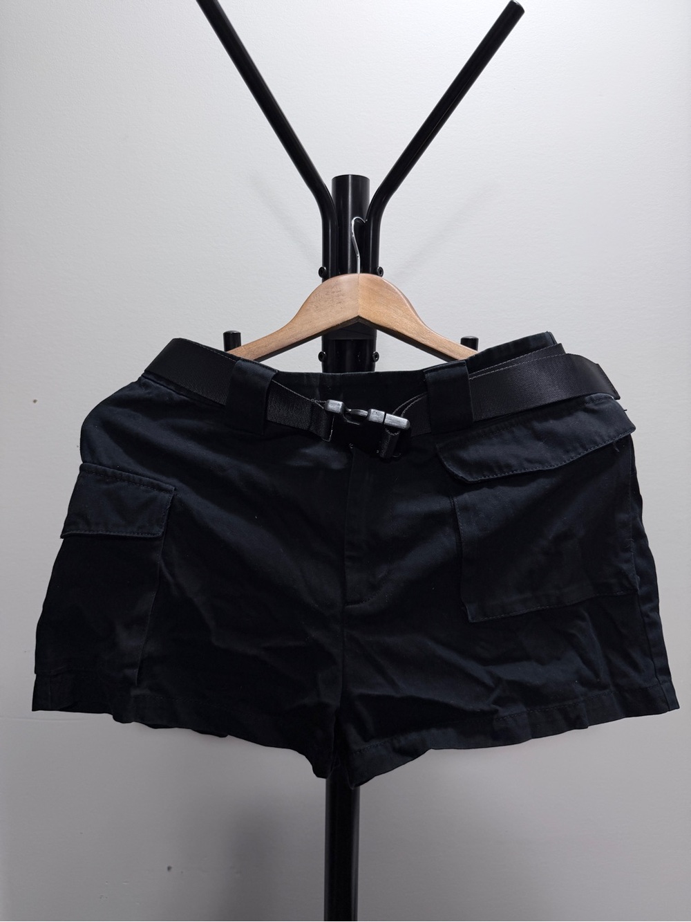 TNA Black Cargo Utility Shorts with Webbing Belt SIZE Medium Womens